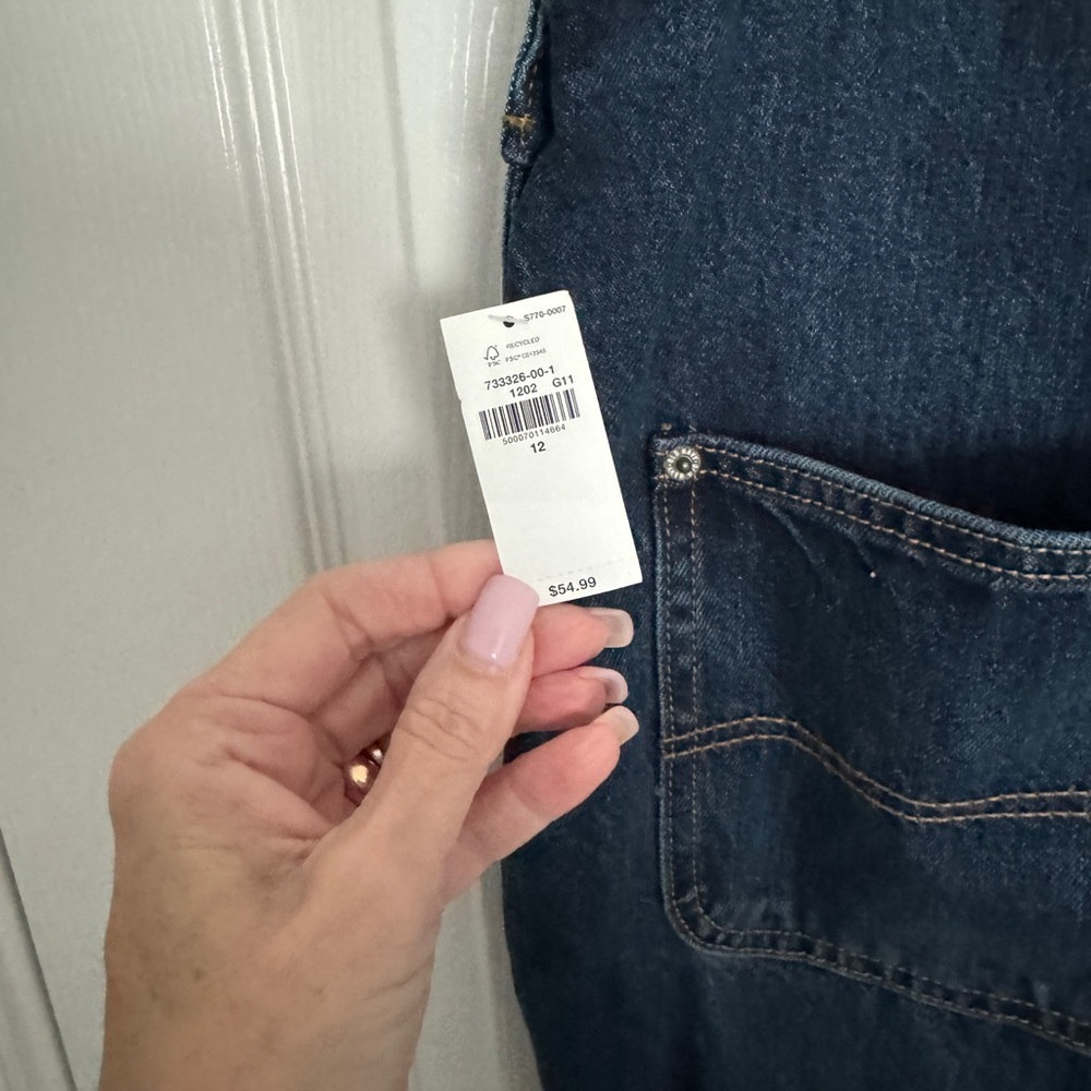 Old navy women’s overalls - Picture 4 of 4